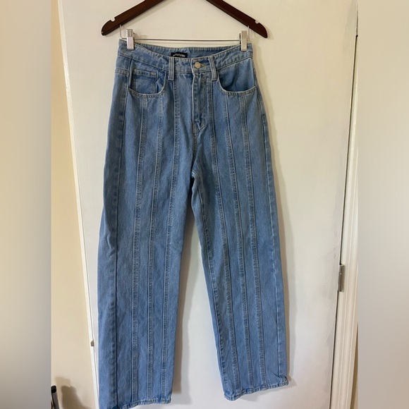 Pretty little thing straight denim jeans! Worn once. 5’7” for reference - Picture 1 of 3